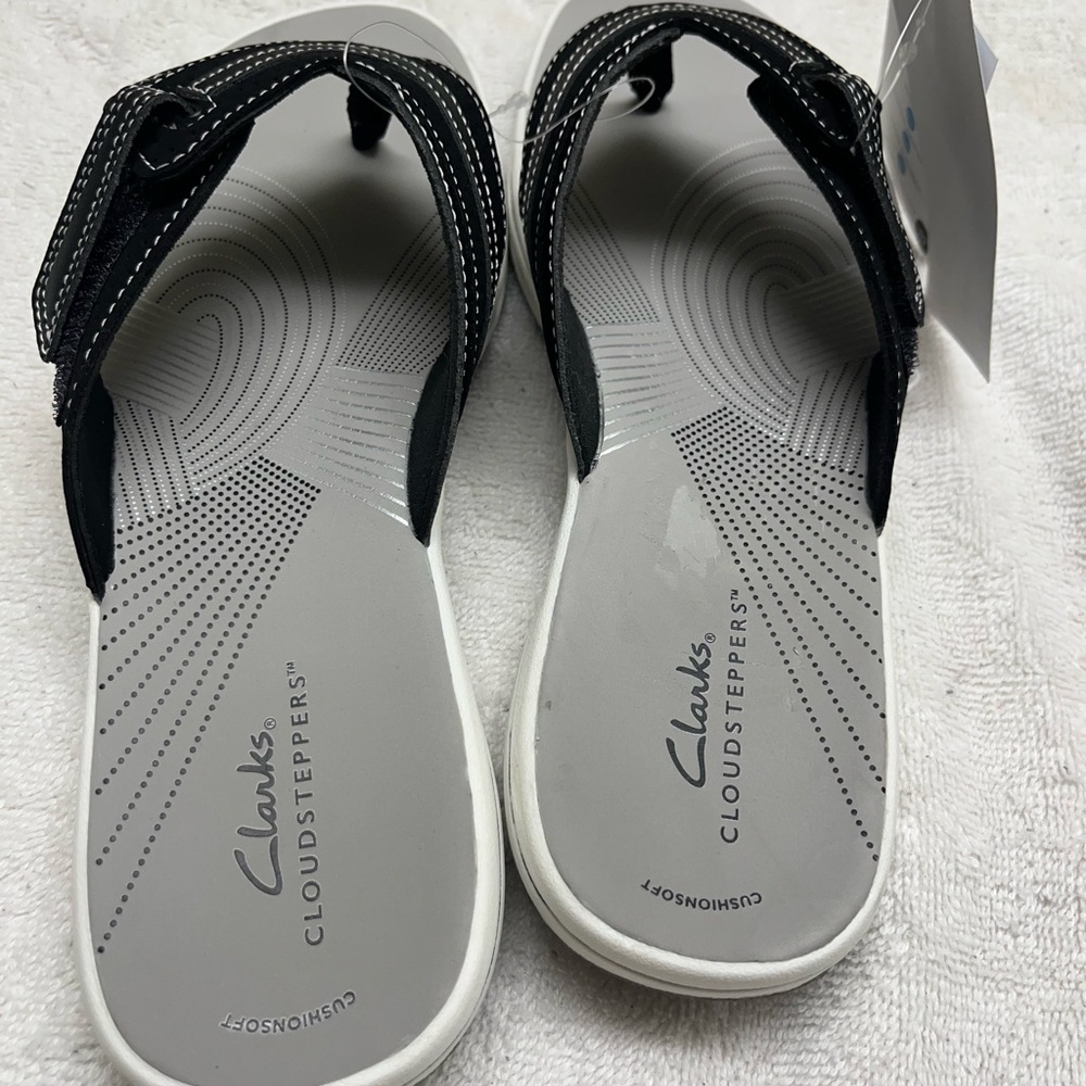 NEW. Clarks Cloudsteppers Breeze Reyna sandals - Picture 2 of 9